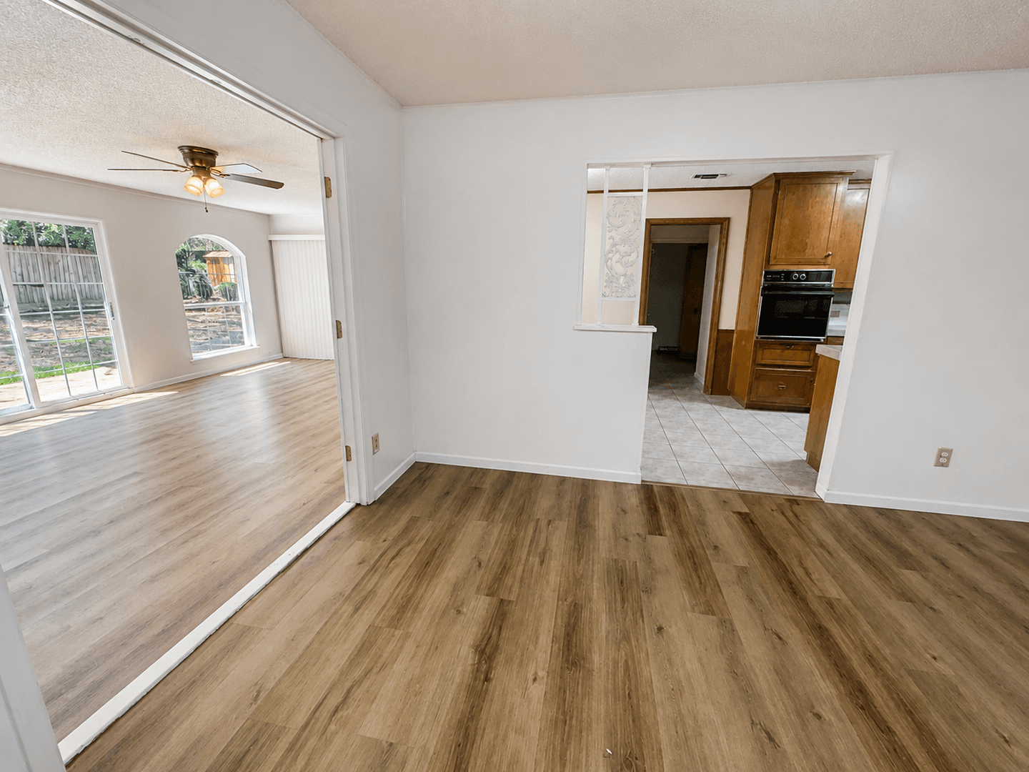 Hurst House: 1109 West Redbud Drive