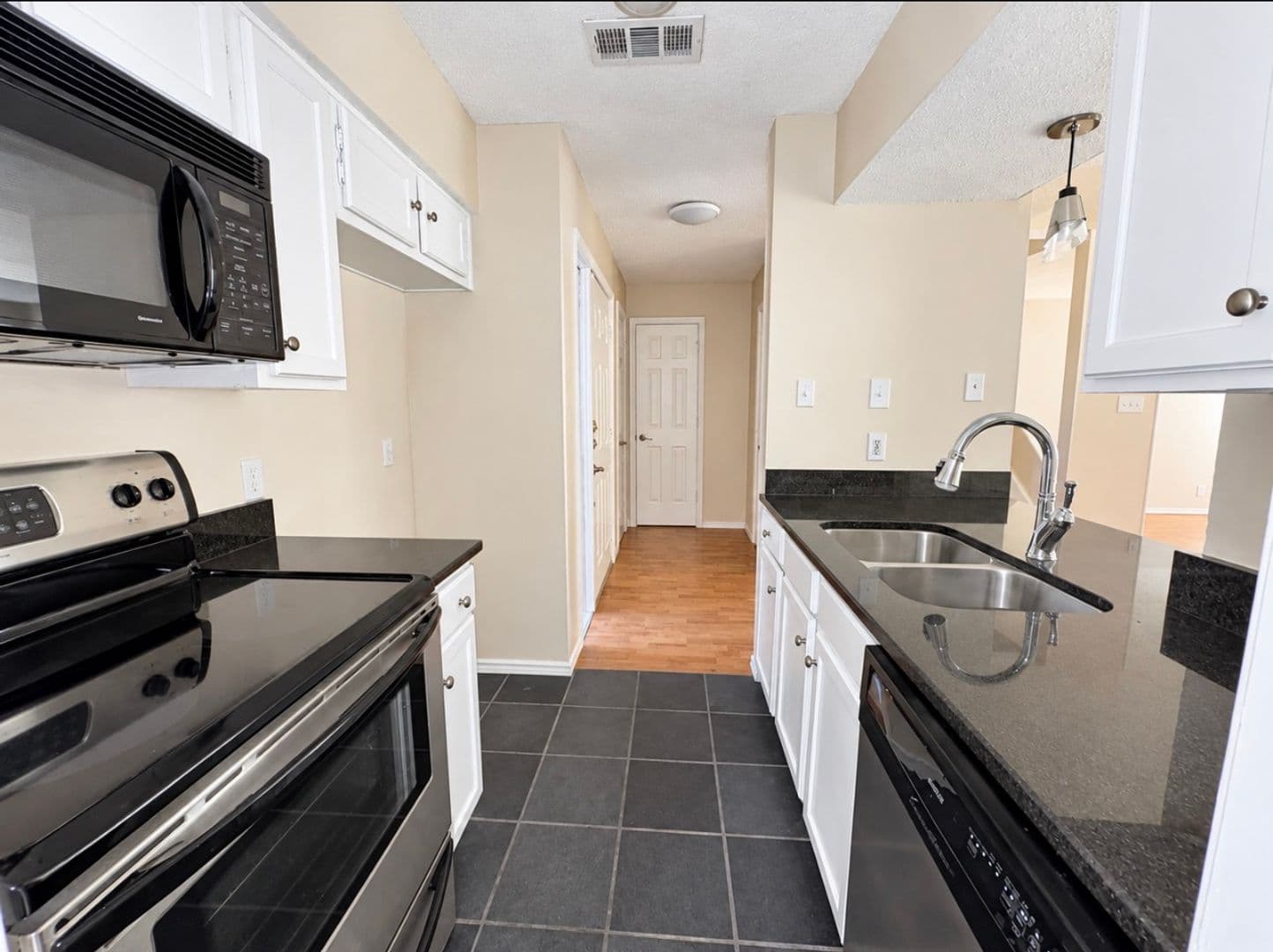 Addison Condo: 4067 Beltway Drive #140