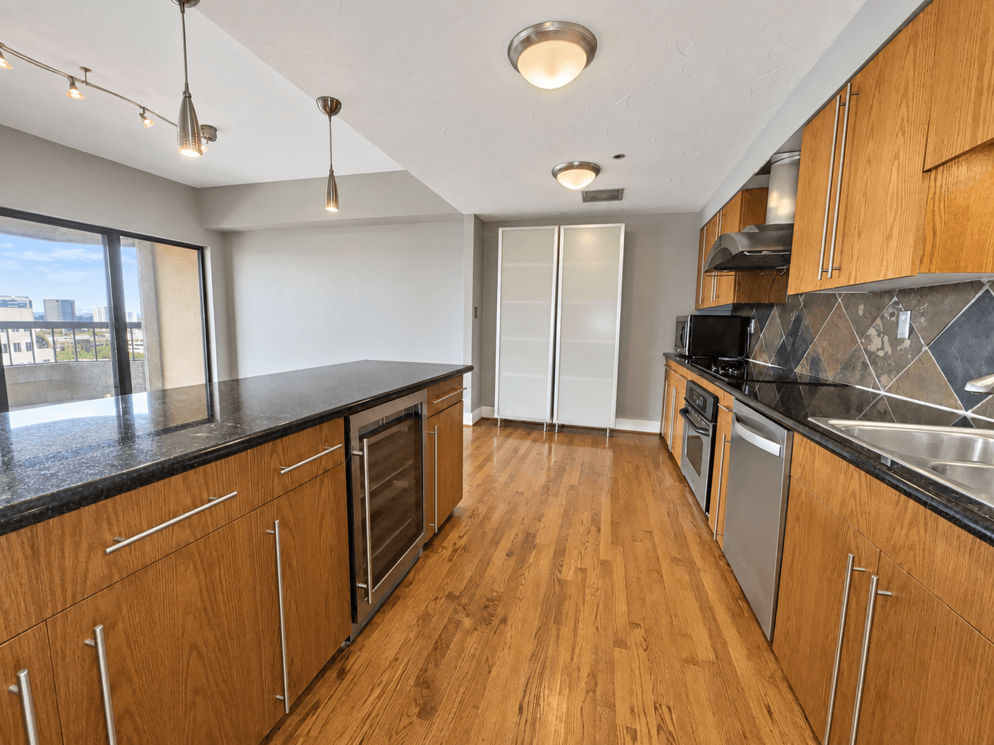 Dallas House: 3030 McKinney Ave #1703