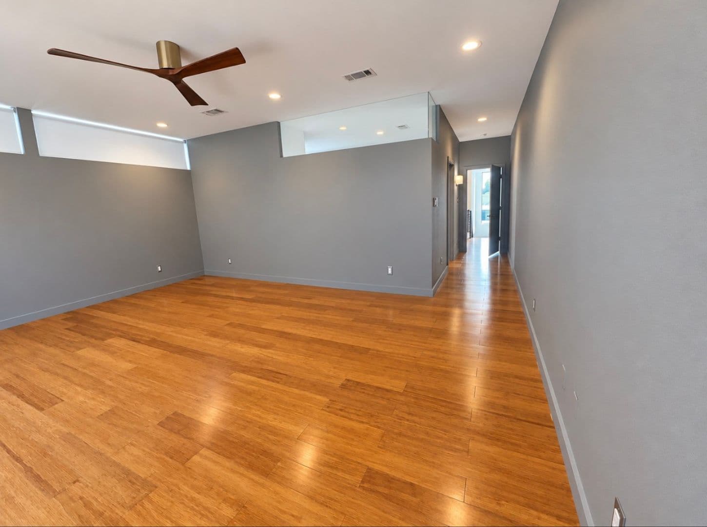 Dallas House: 4215 Roseland Ave.