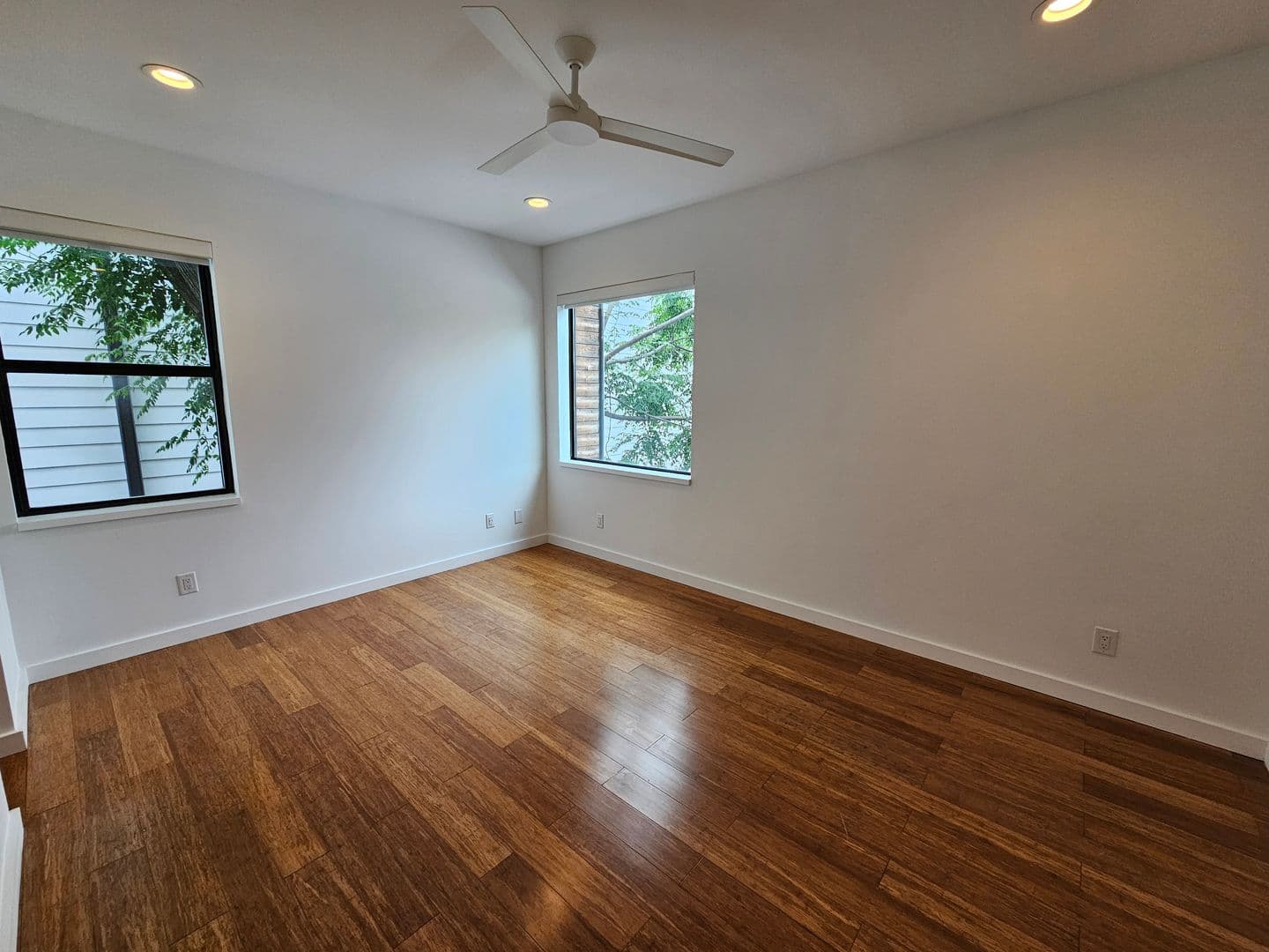 Dallas House: 4215 Roseland Ave.