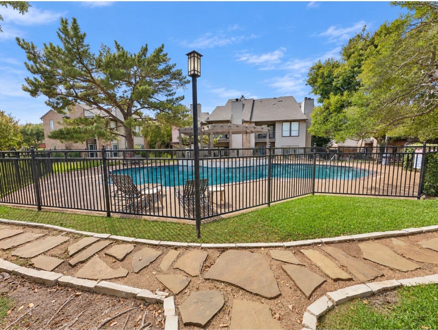Addison Condo: 4067 Beltway Drive #140