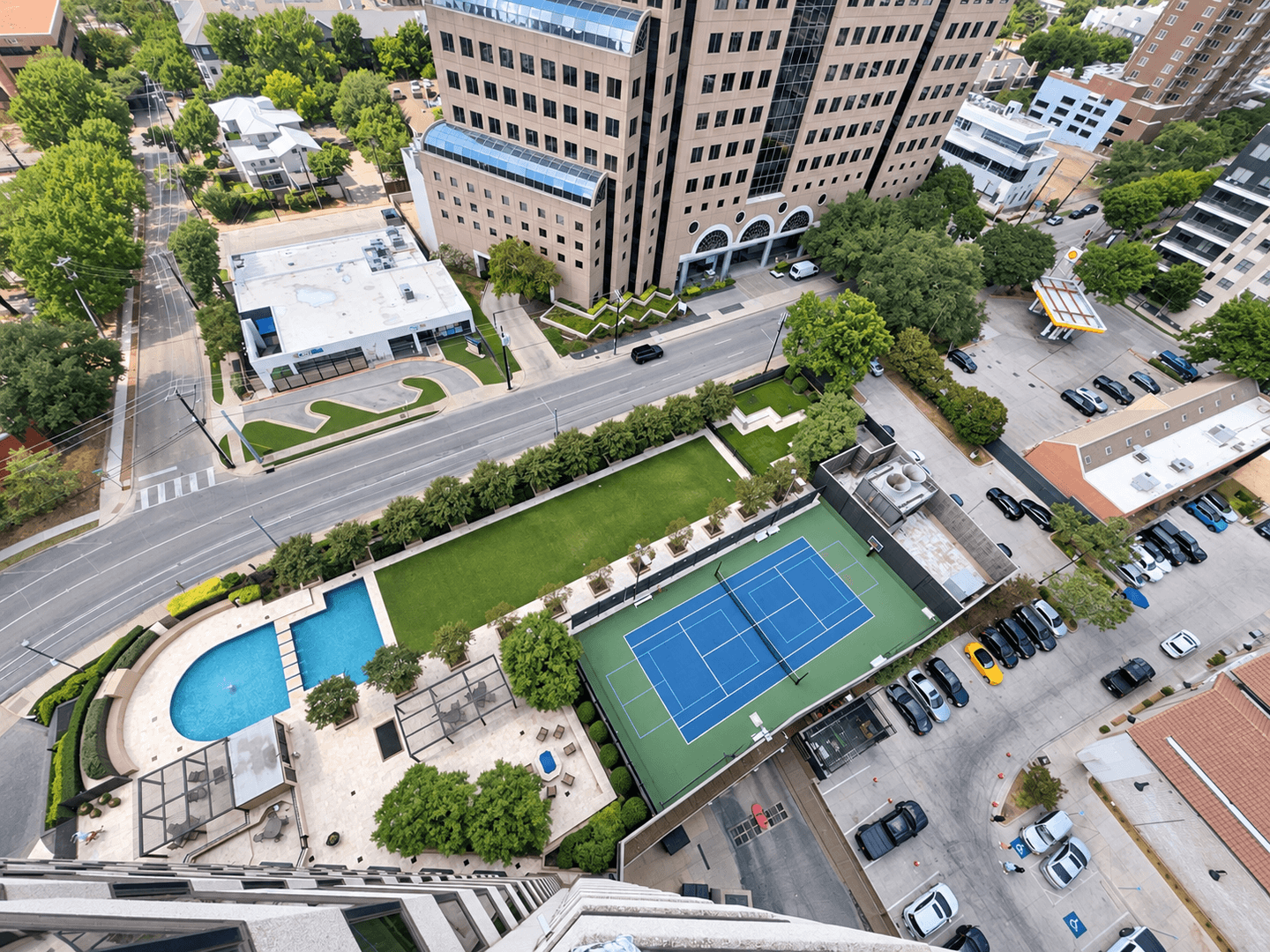Dallas House: 3030 McKinney Ave #1703
