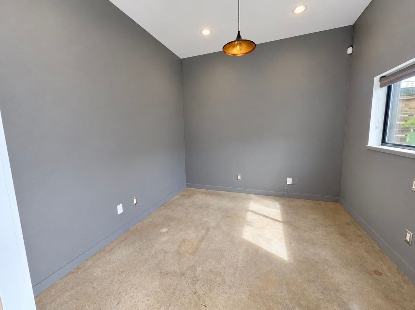 Dallas House: 4215 Roseland Ave.