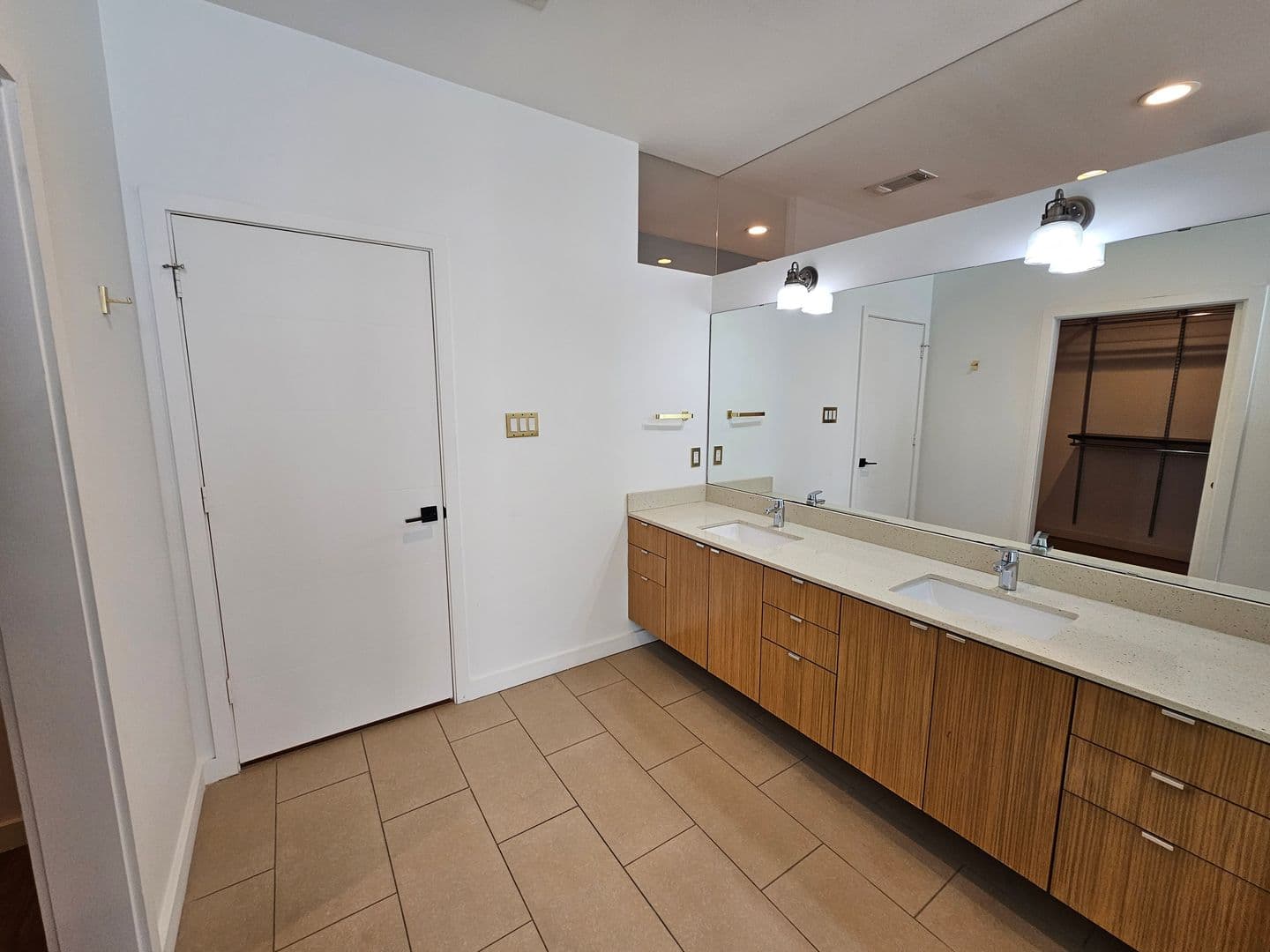 Dallas House: 4215 Roseland Ave.