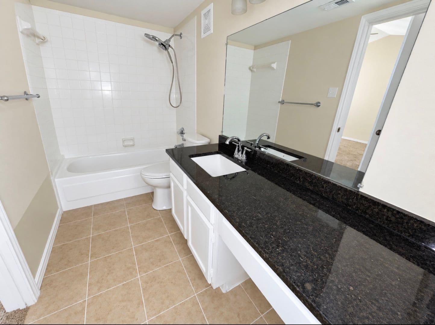 Addison Condo: 4067 Beltway Drive #140