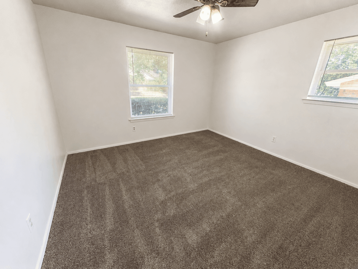 Hurst House: 1109 West Redbud Drive