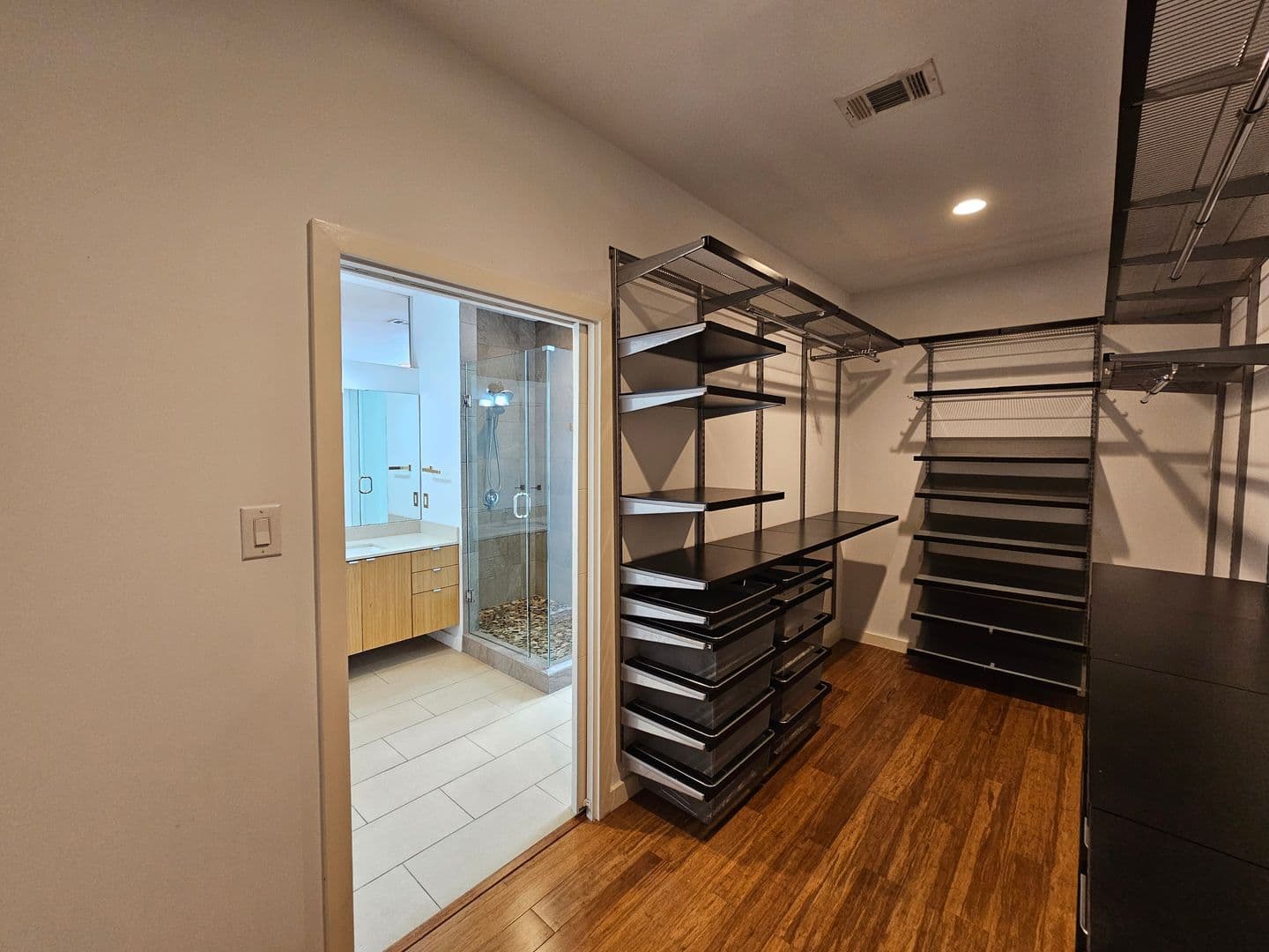 Dallas House: 4215 Roseland Ave.