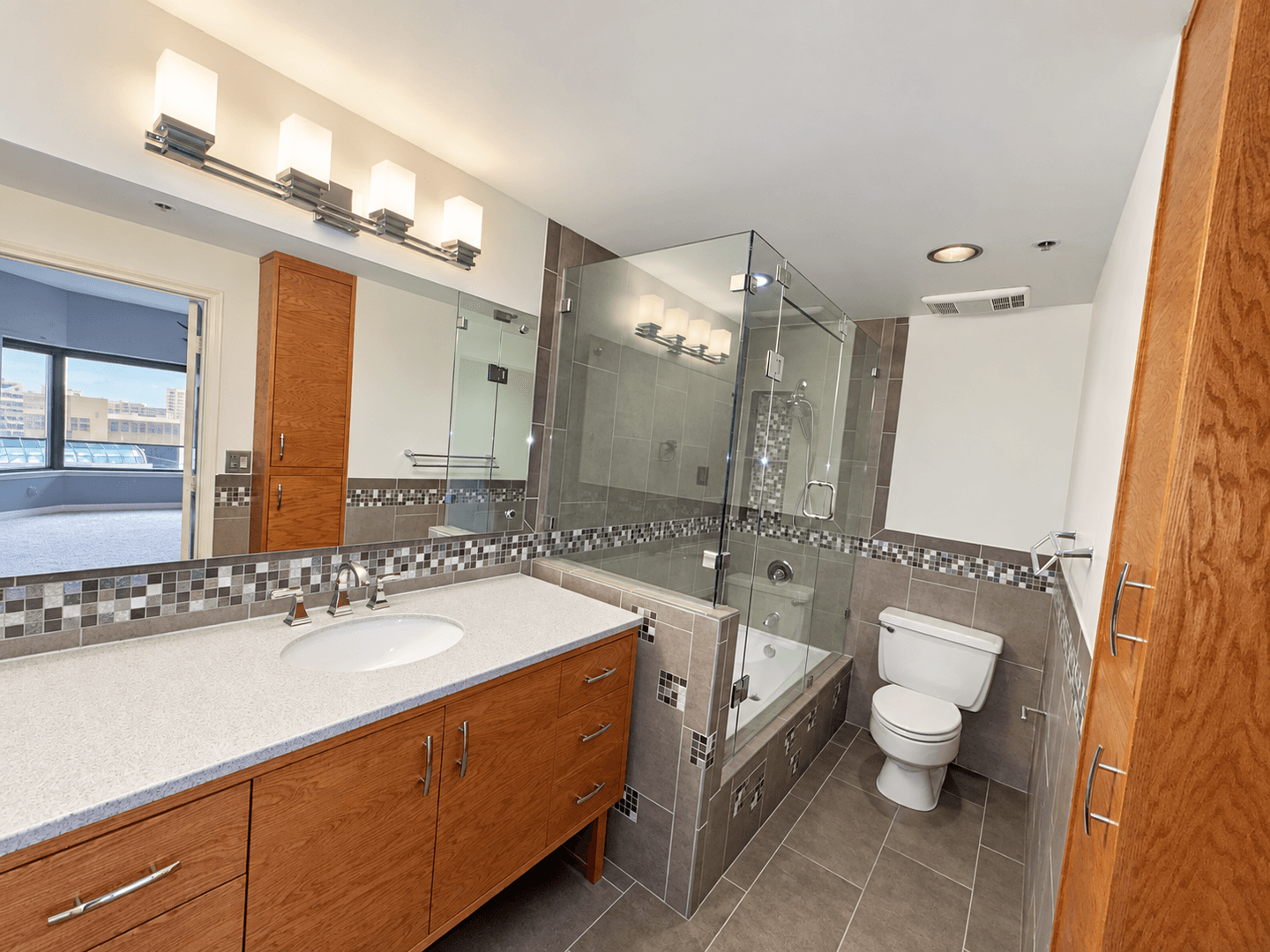Dallas House: 3030 McKinney Ave #1703