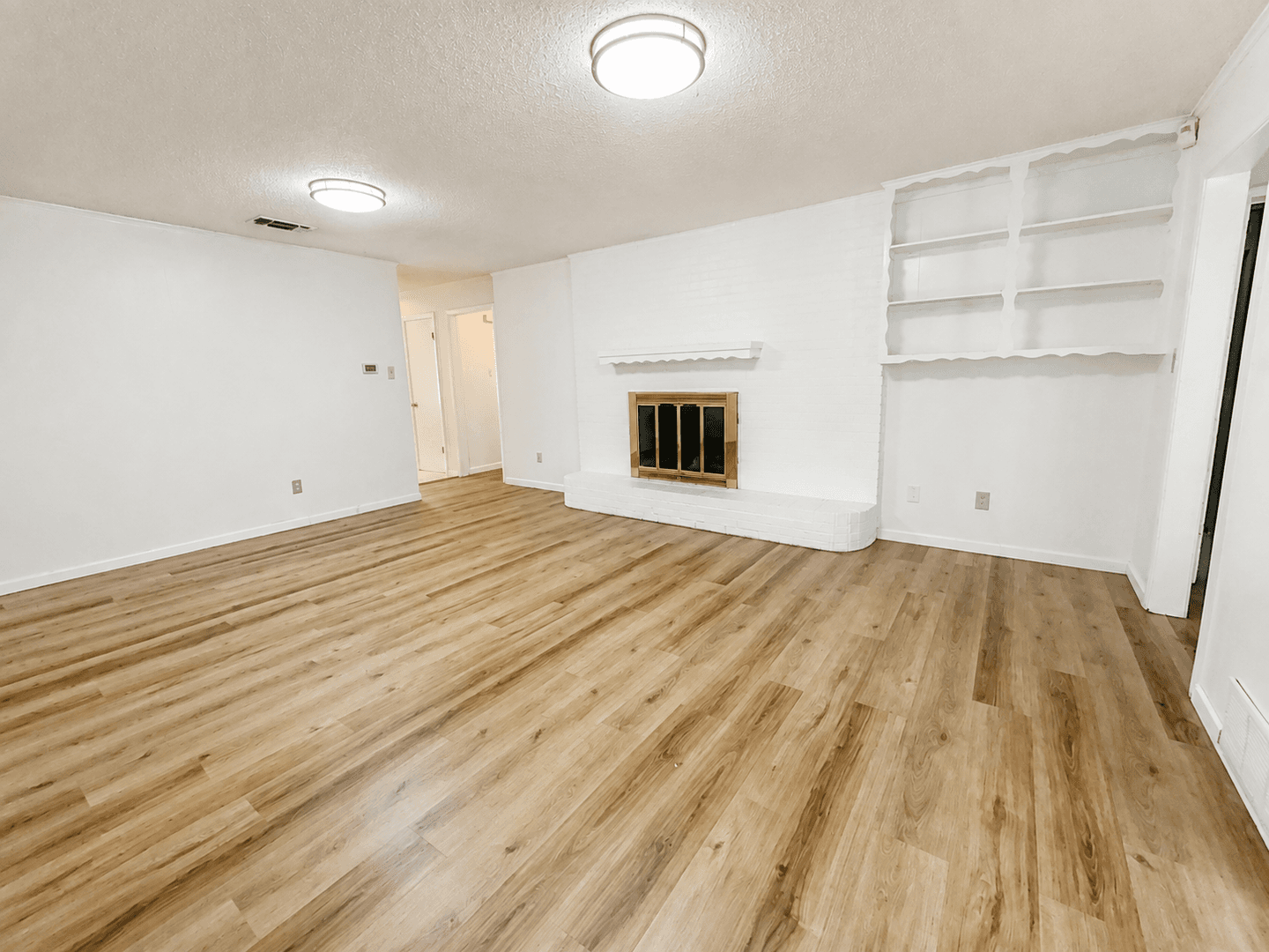 Hurst House: 1109 West Redbud Drive