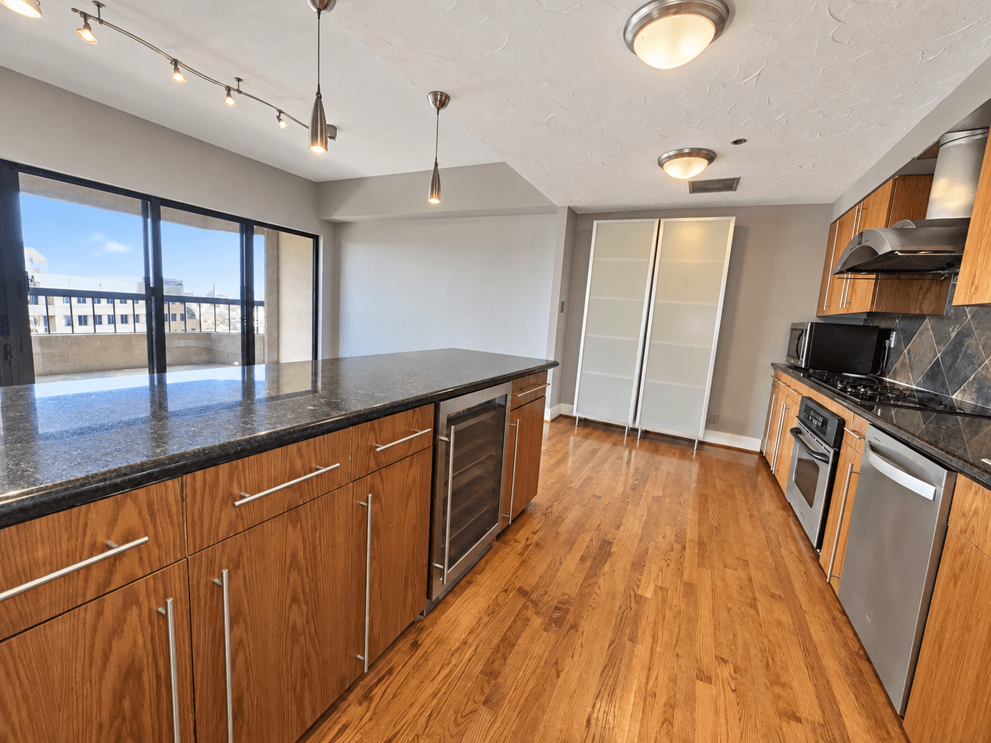 Dallas House: 3030 McKinney Ave #1703