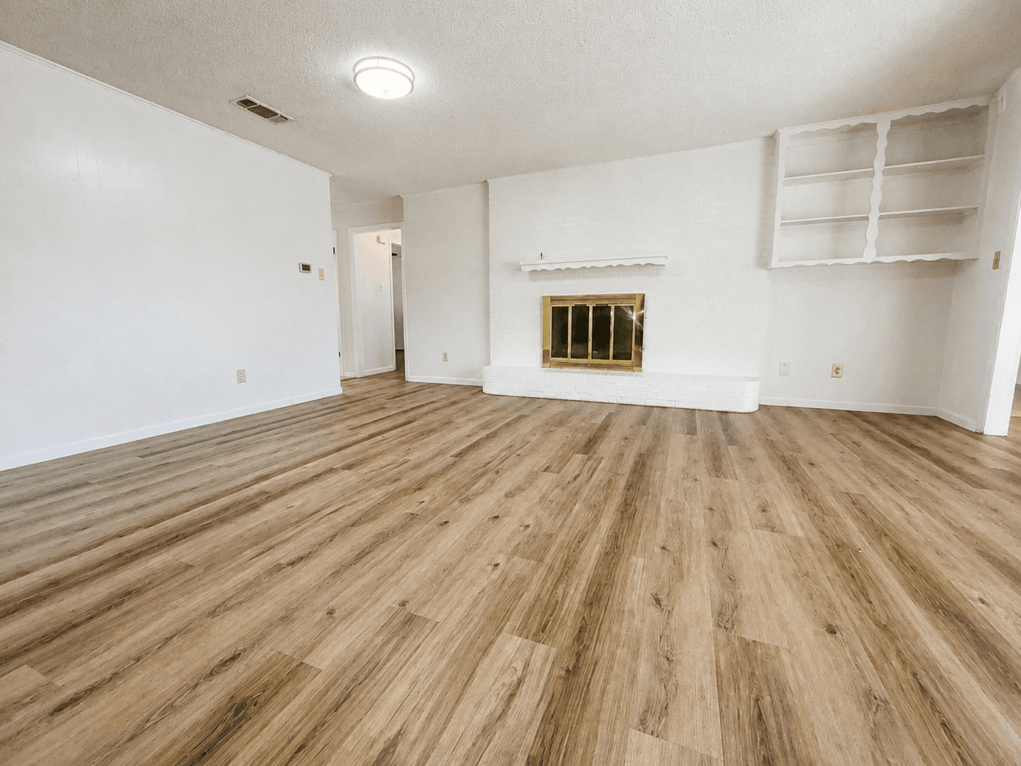 Hurst House: 1109 West Redbud Drive