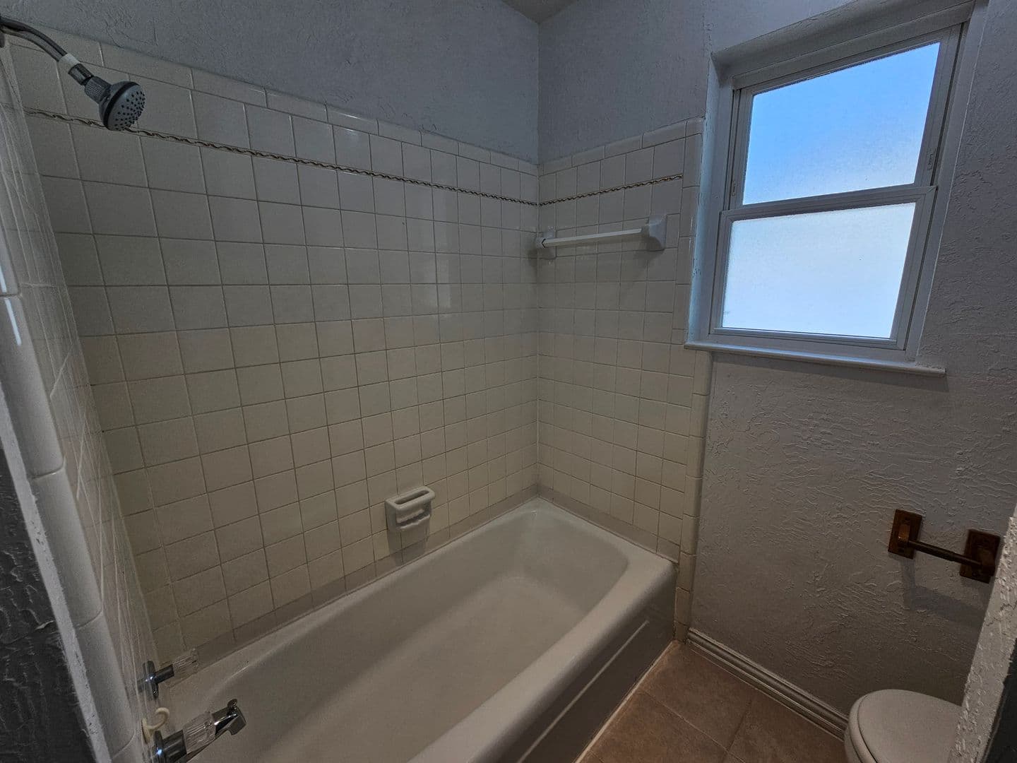 Hurst House: 1109 West Redbud Drive