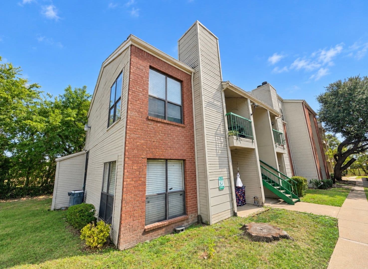 Dallas Condo: 7126 Holly Hill Dr. Apt. 108