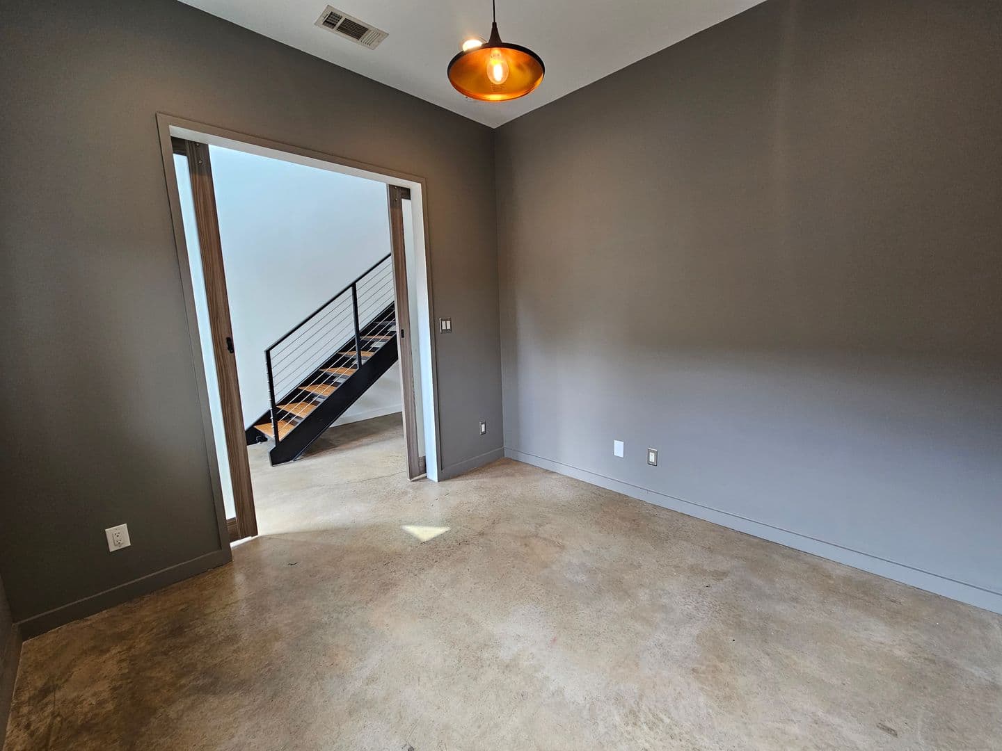 Dallas House: 4215 Roseland Ave.