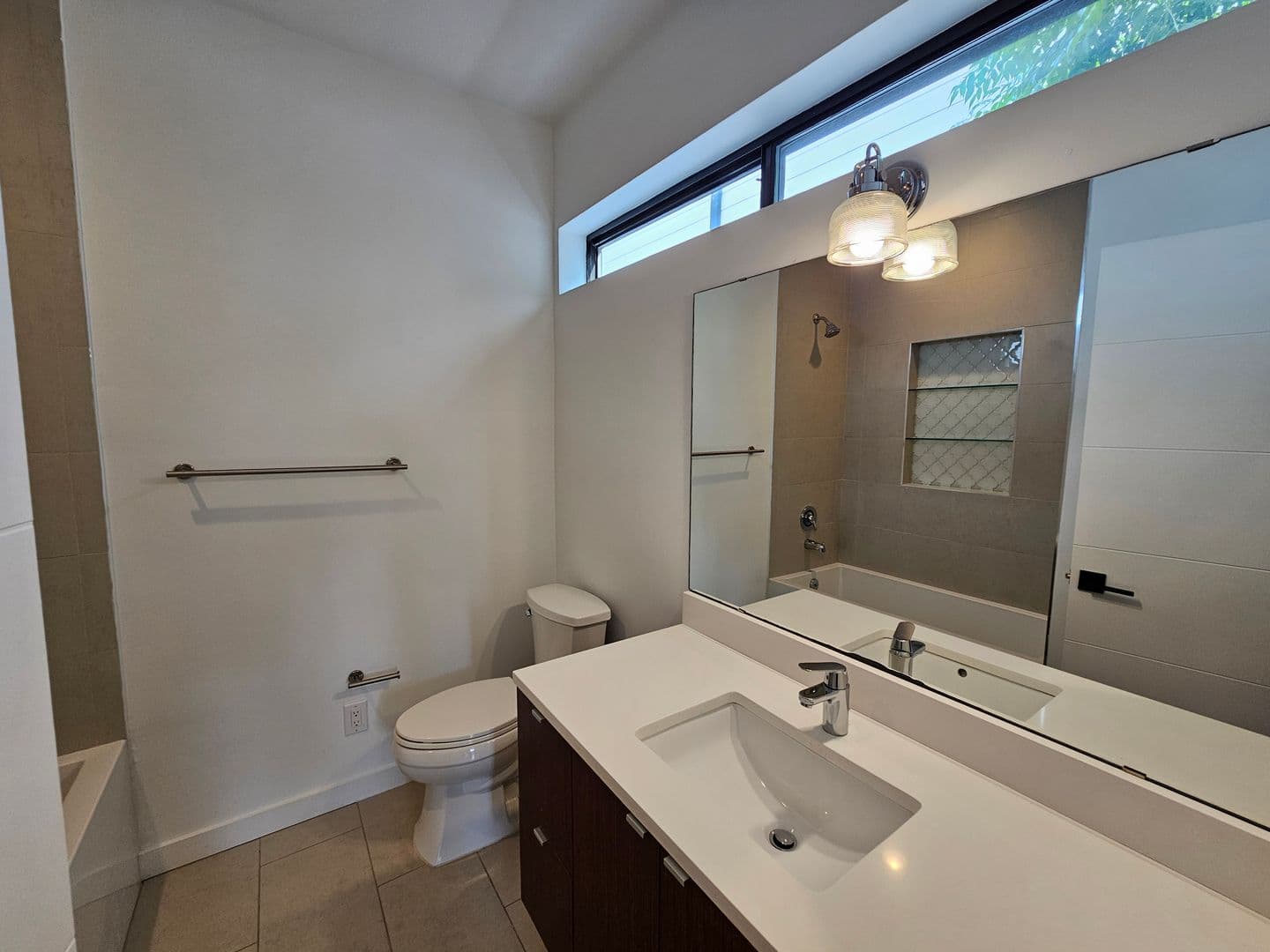 Dallas House: 4215 Roseland Ave.
