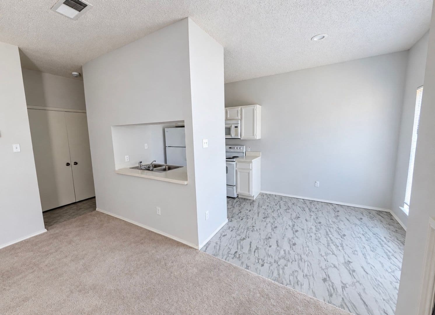 Dallas Condo: 7126 Holly Hill Dr. Apt. 108