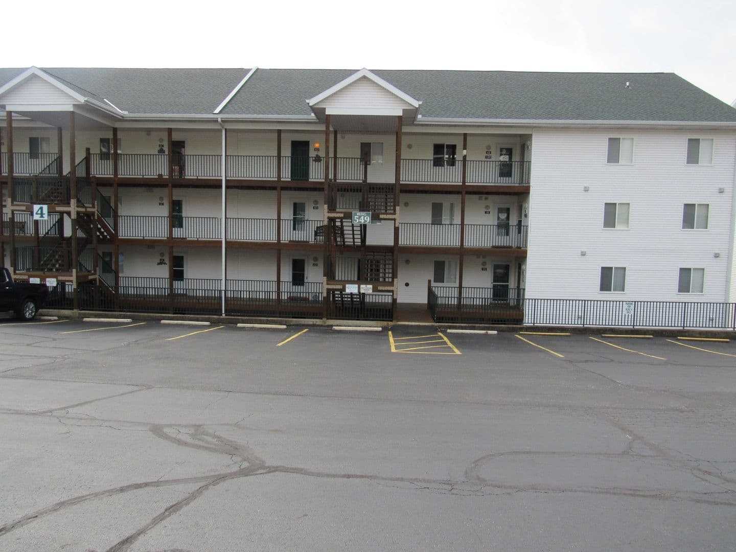 Kaiser Condo: 549 Park Place Dr. 1E
