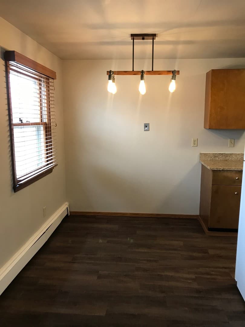 Sioux Falls Apartment: 301 W. 21st st.
