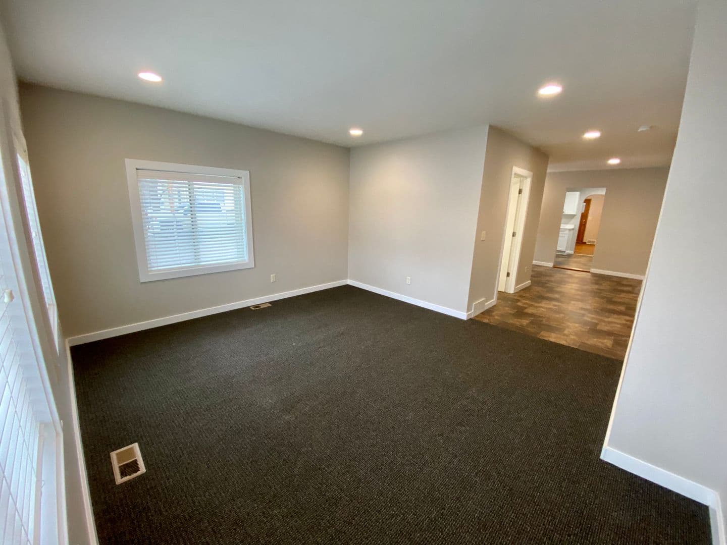 Sioux Falls House: 921 S. Sherman Ave.