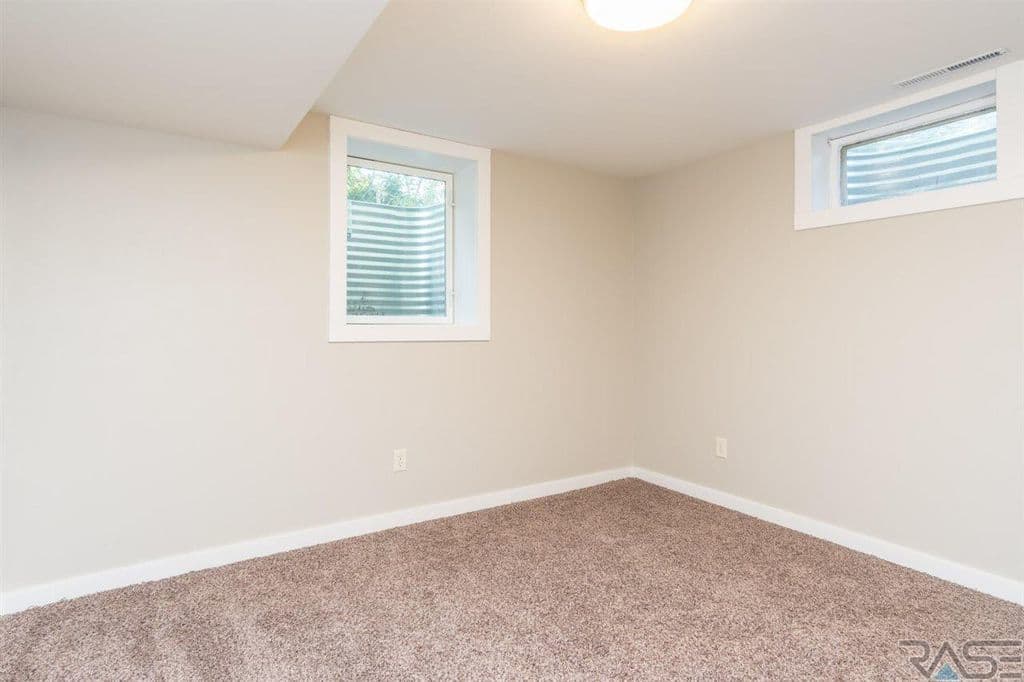 Sioux Falls House: 3013 S. 5th Ave.