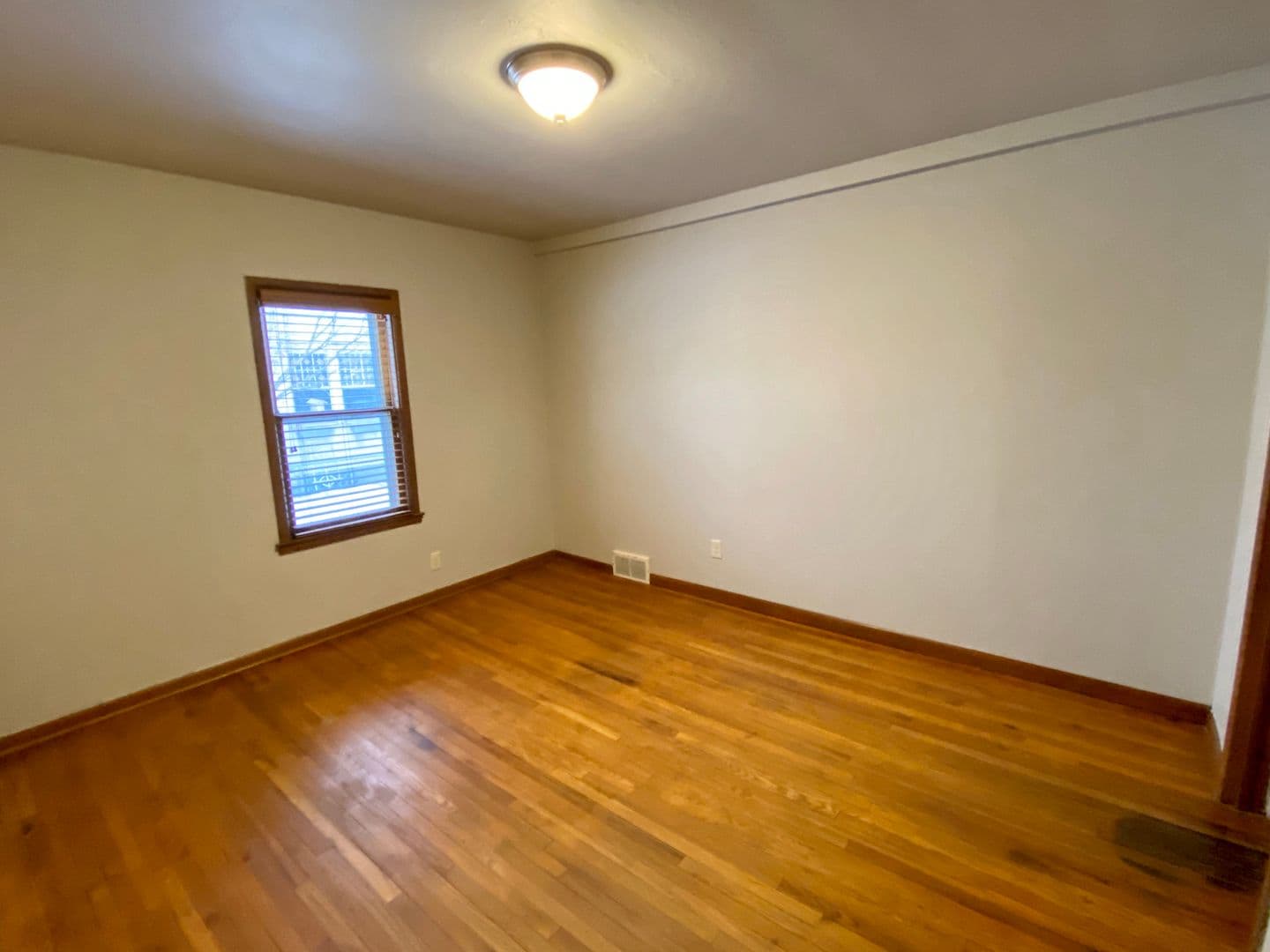 Sioux Falls House: 921 S. Sherman Ave.