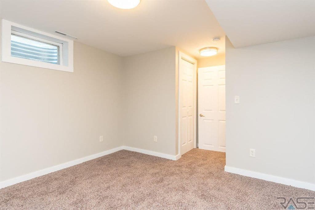 Sioux Falls House: 3013 S. 5th Ave.