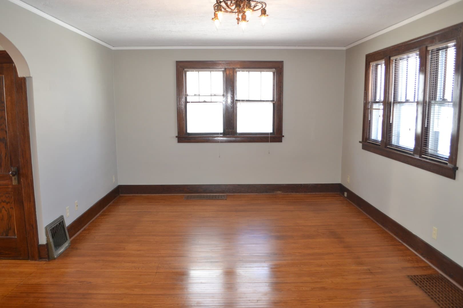 Sioux Falls House: 821 W. 22nd St