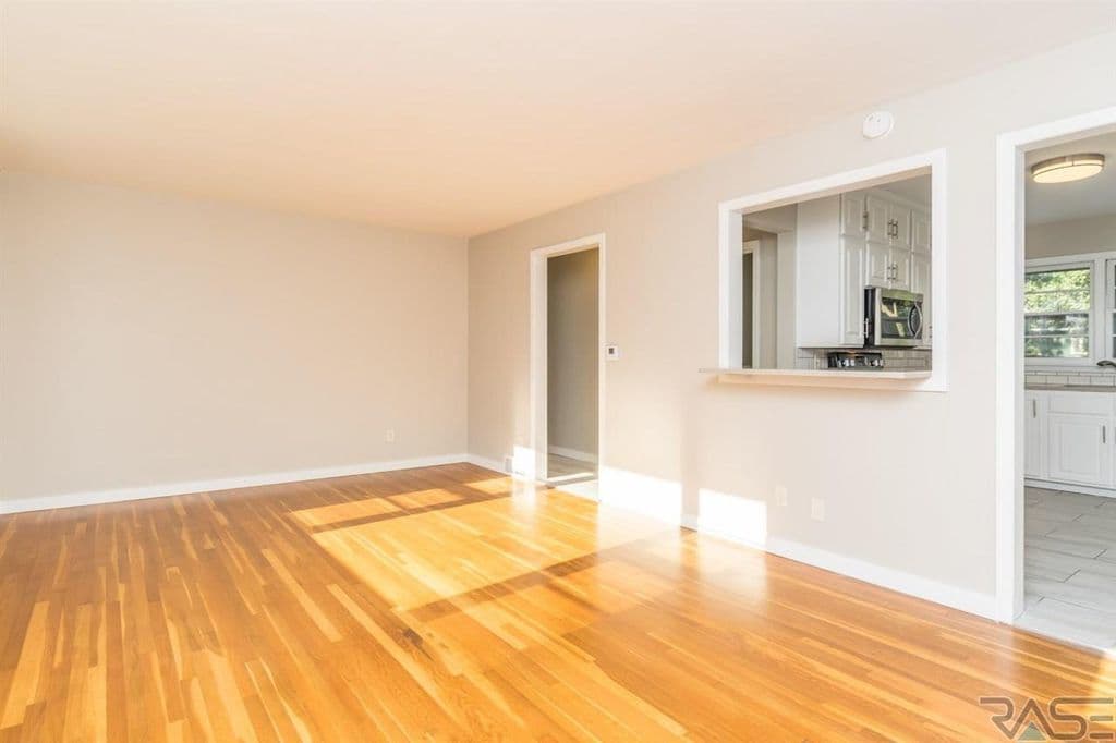 Sioux Falls House: 3013 S. 5th Ave.