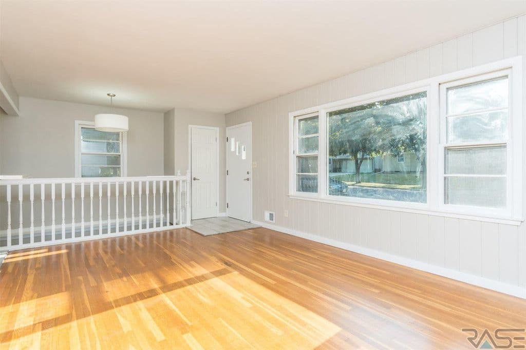 Sioux Falls House: 3013 S. 5th Ave.