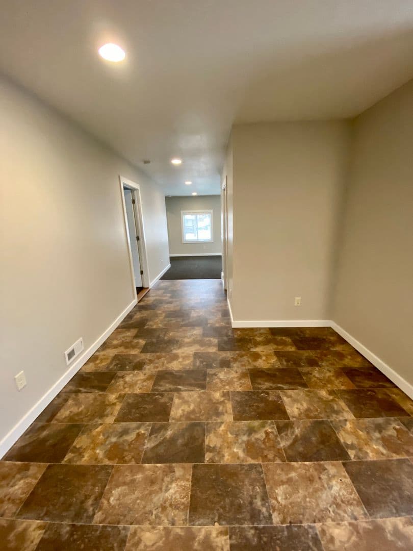 Sioux Falls House: 921 S. Sherman Ave.