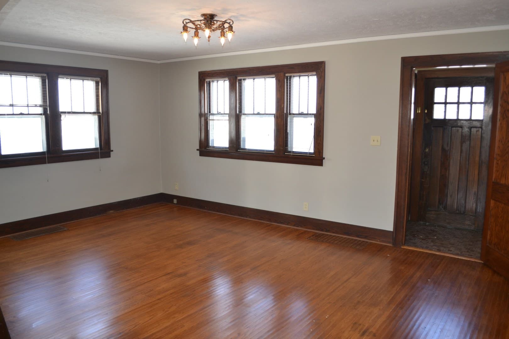 Sioux Falls House: 821 W. 22nd St