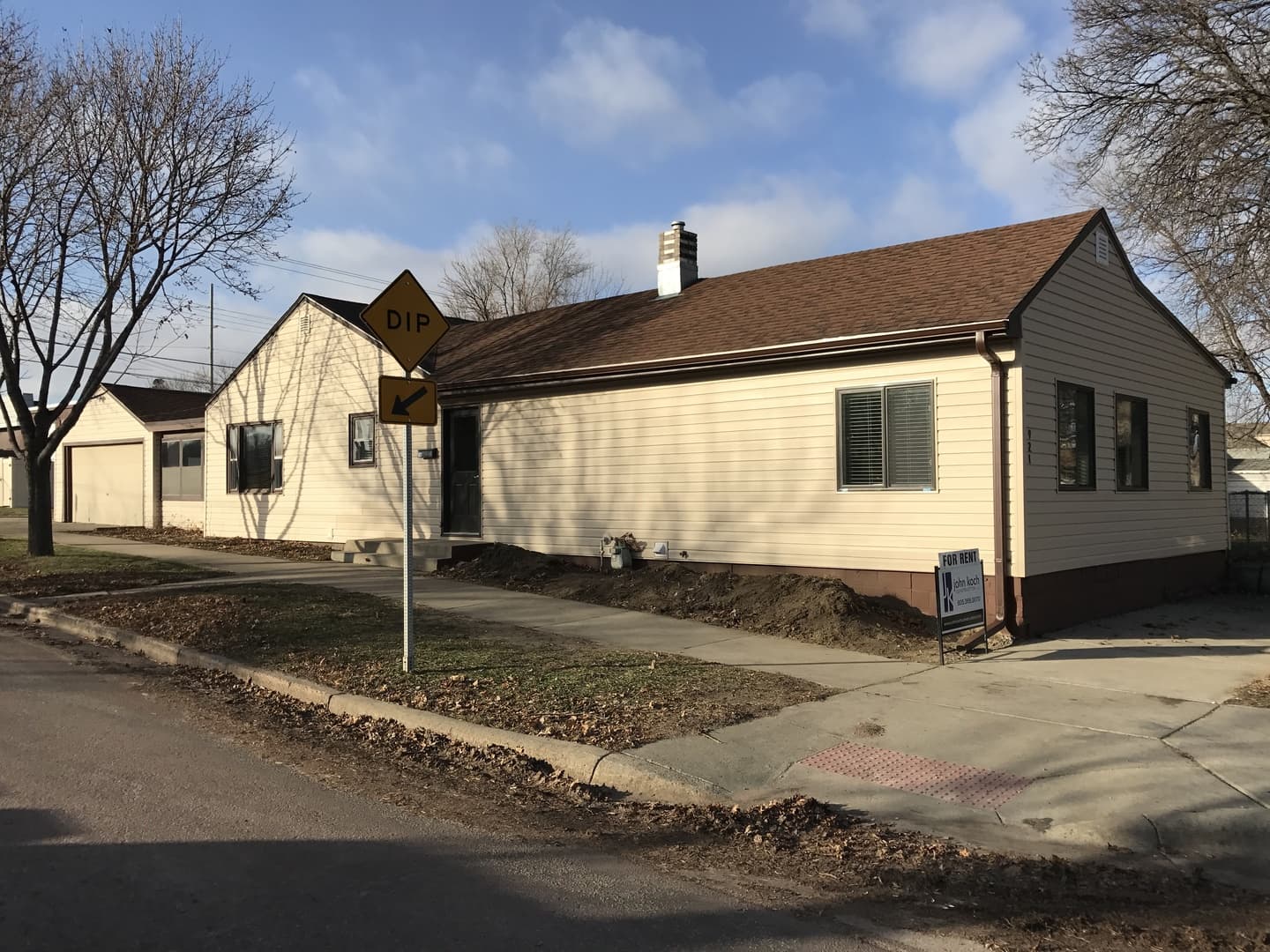 Sioux Falls House: 921 S. Sherman Ave.
