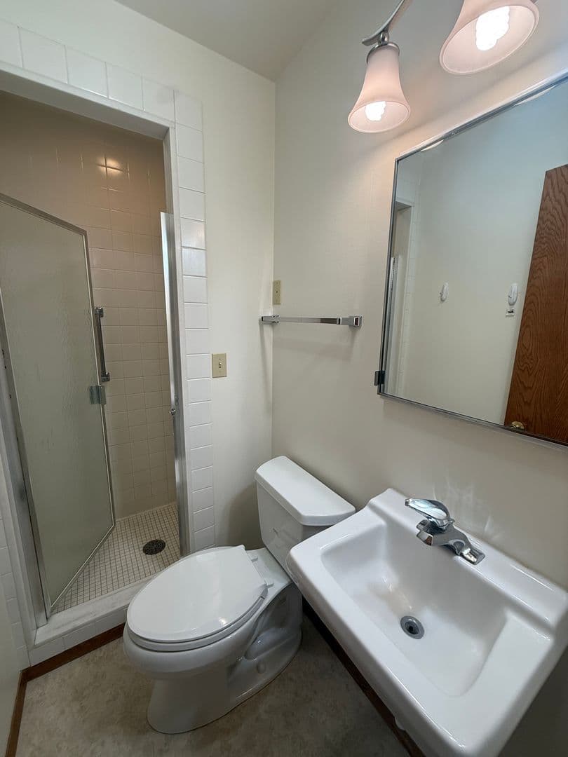 Sioux Falls Apartment: 112 W 17th Street