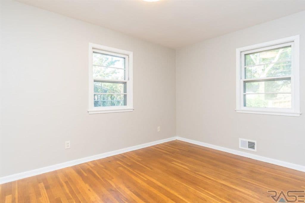 Sioux Falls House: 3013 S. 5th Ave.