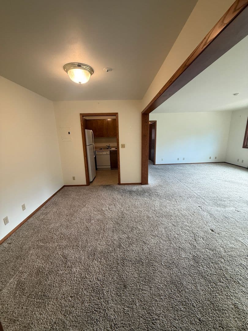 Sioux Falls Apartment: 112 W 17th Street