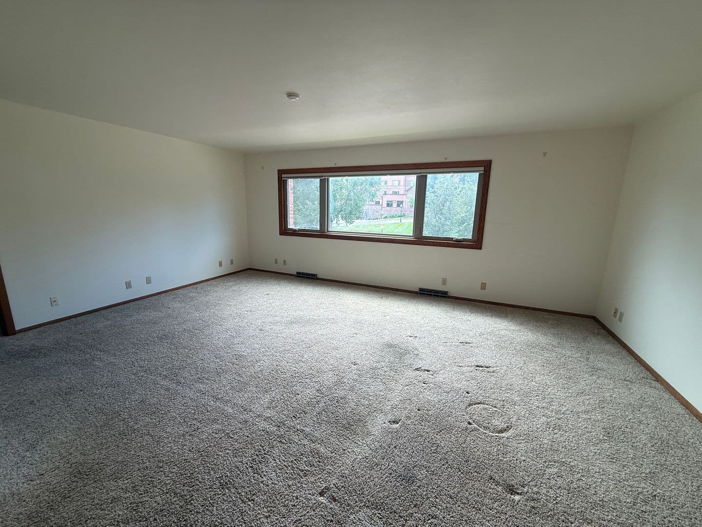 Sioux Falls Apartment: 112 W 17th Street
