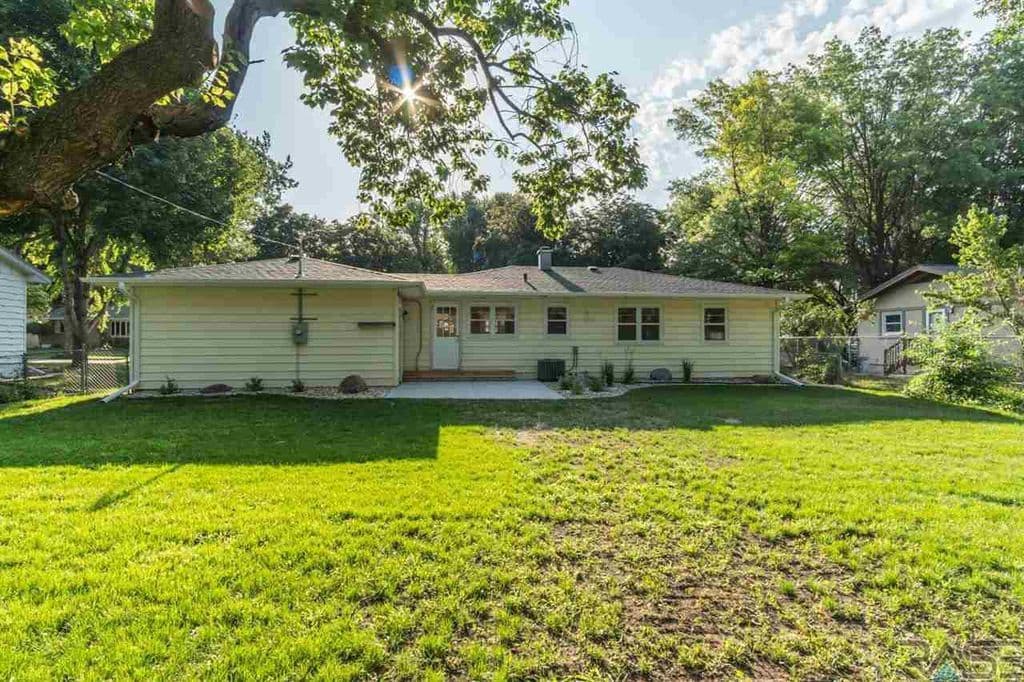 Sioux Falls House: 3013 S. 5th Ave.