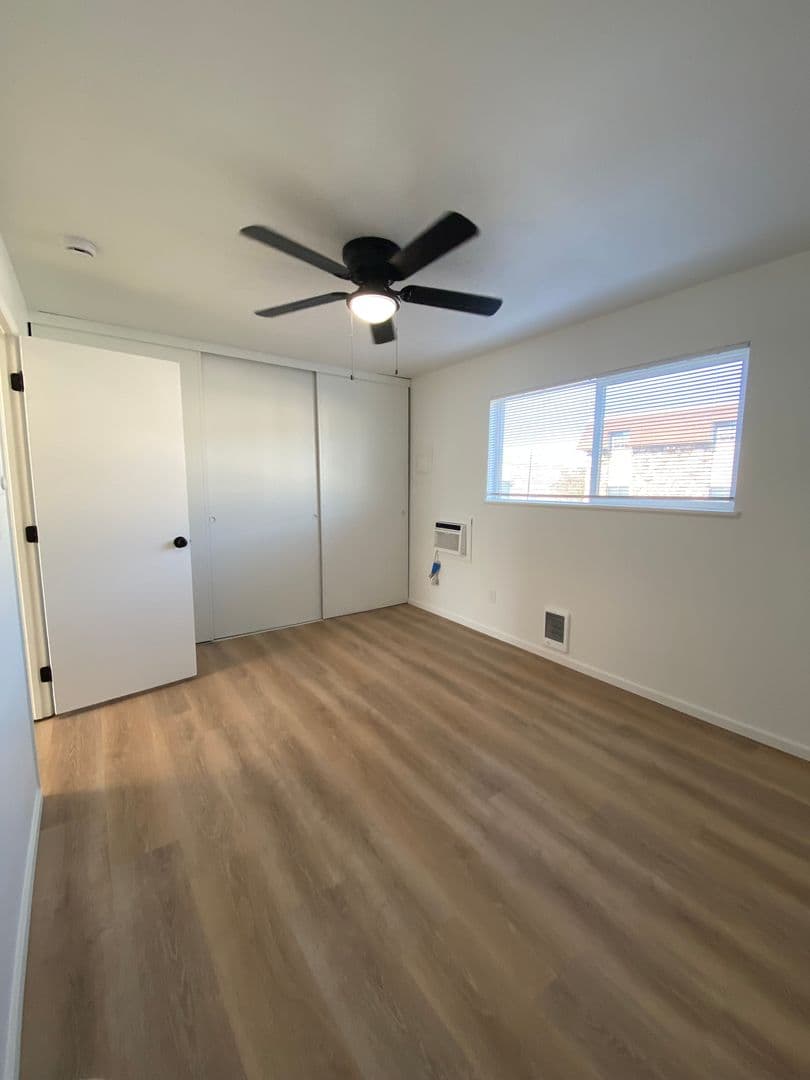 The Dalles Apartment: 1615 E. 10th St.