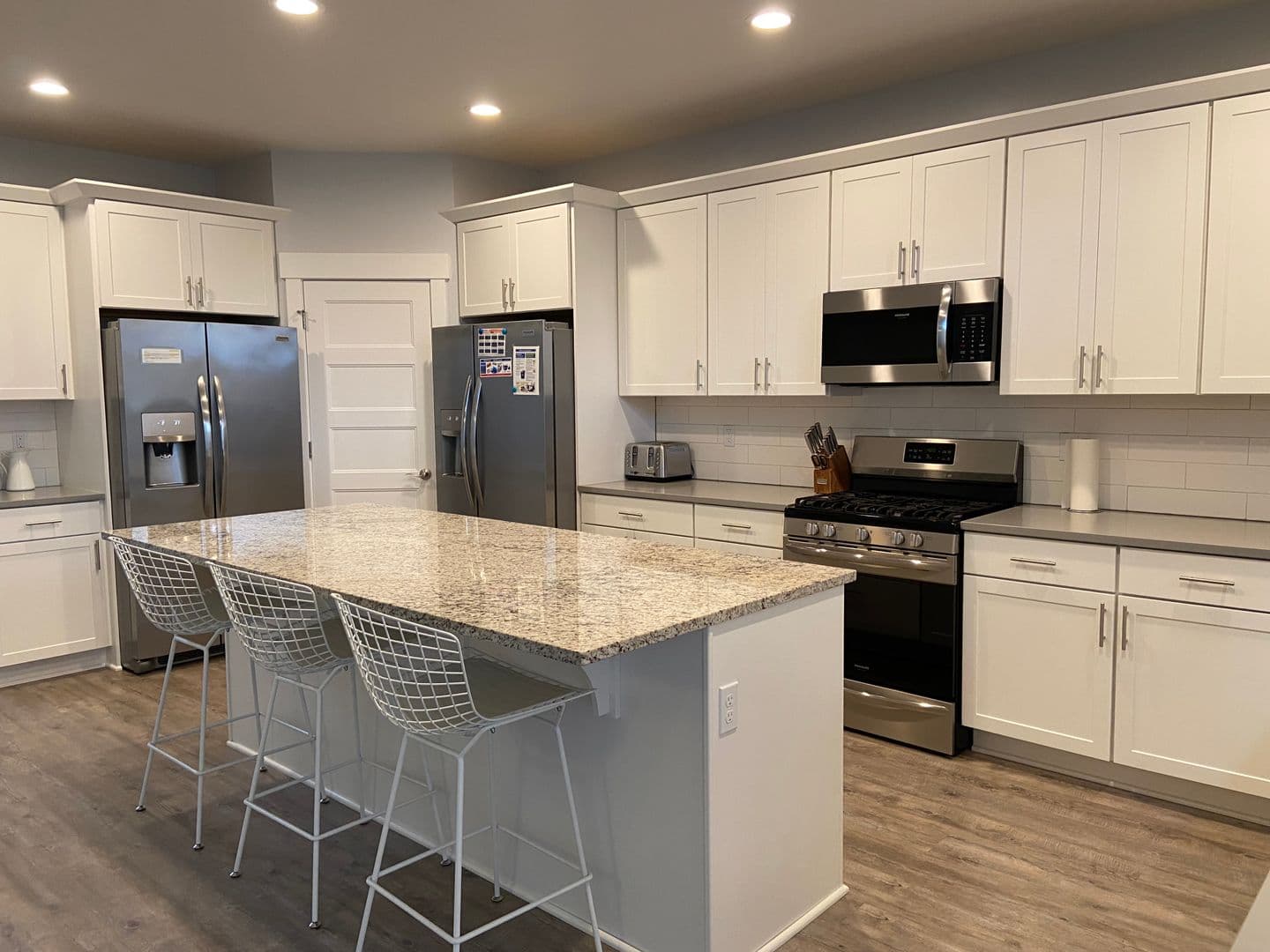 Hood River House: 1332 Wasco St