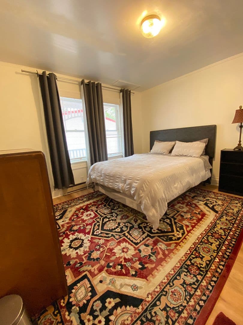 The Dalles Apartment: Laughlin