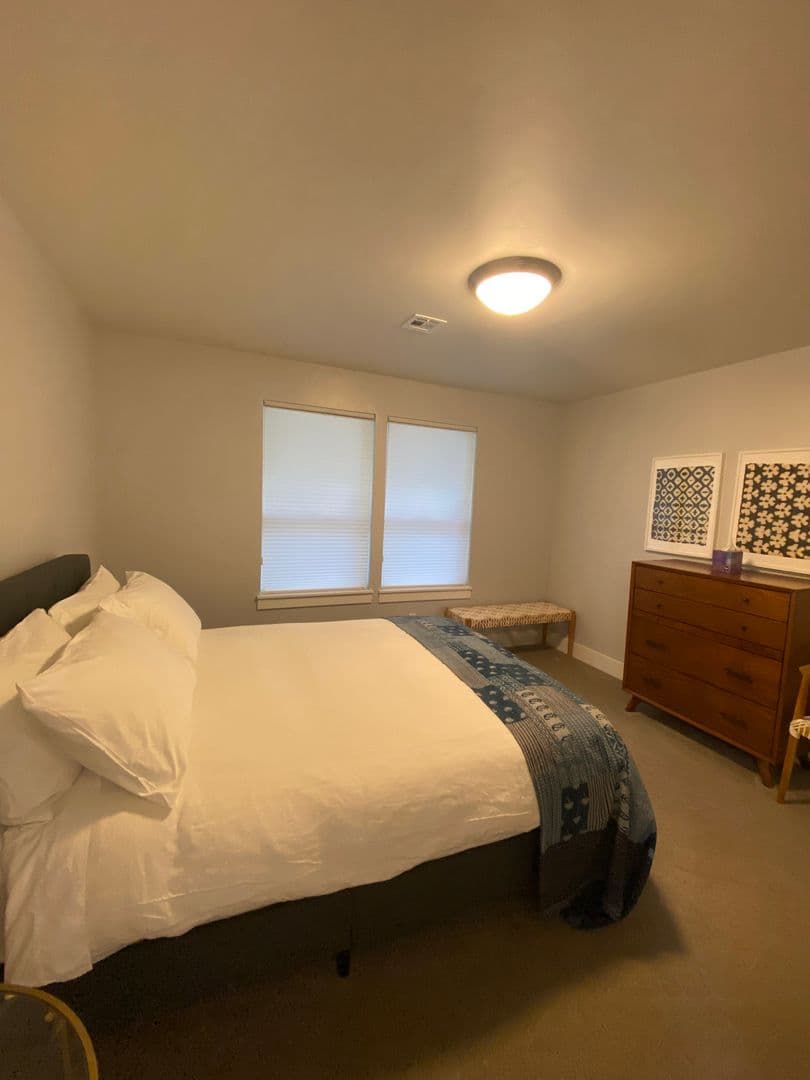 Hood River House: 1332 Wasco St