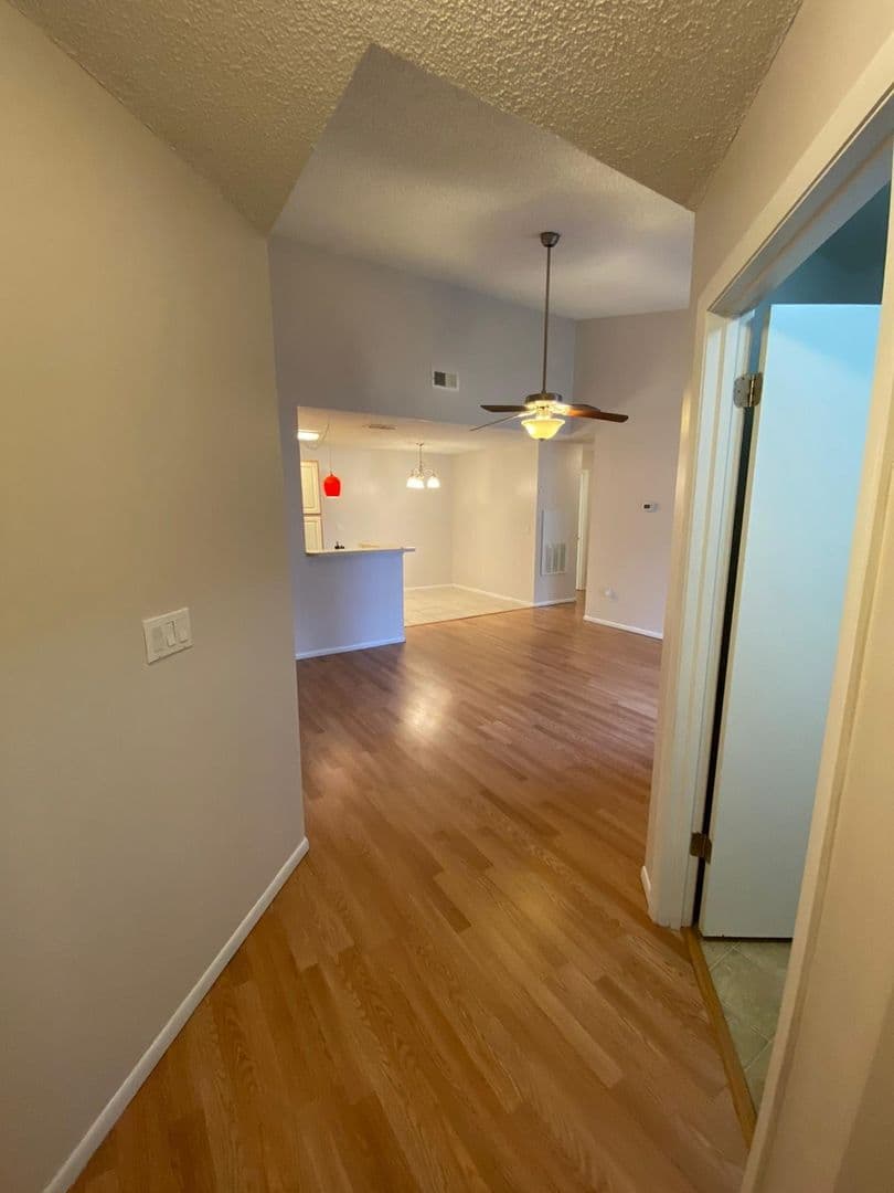 Lake Mary House: 2548 Grassy Point Dr. #202