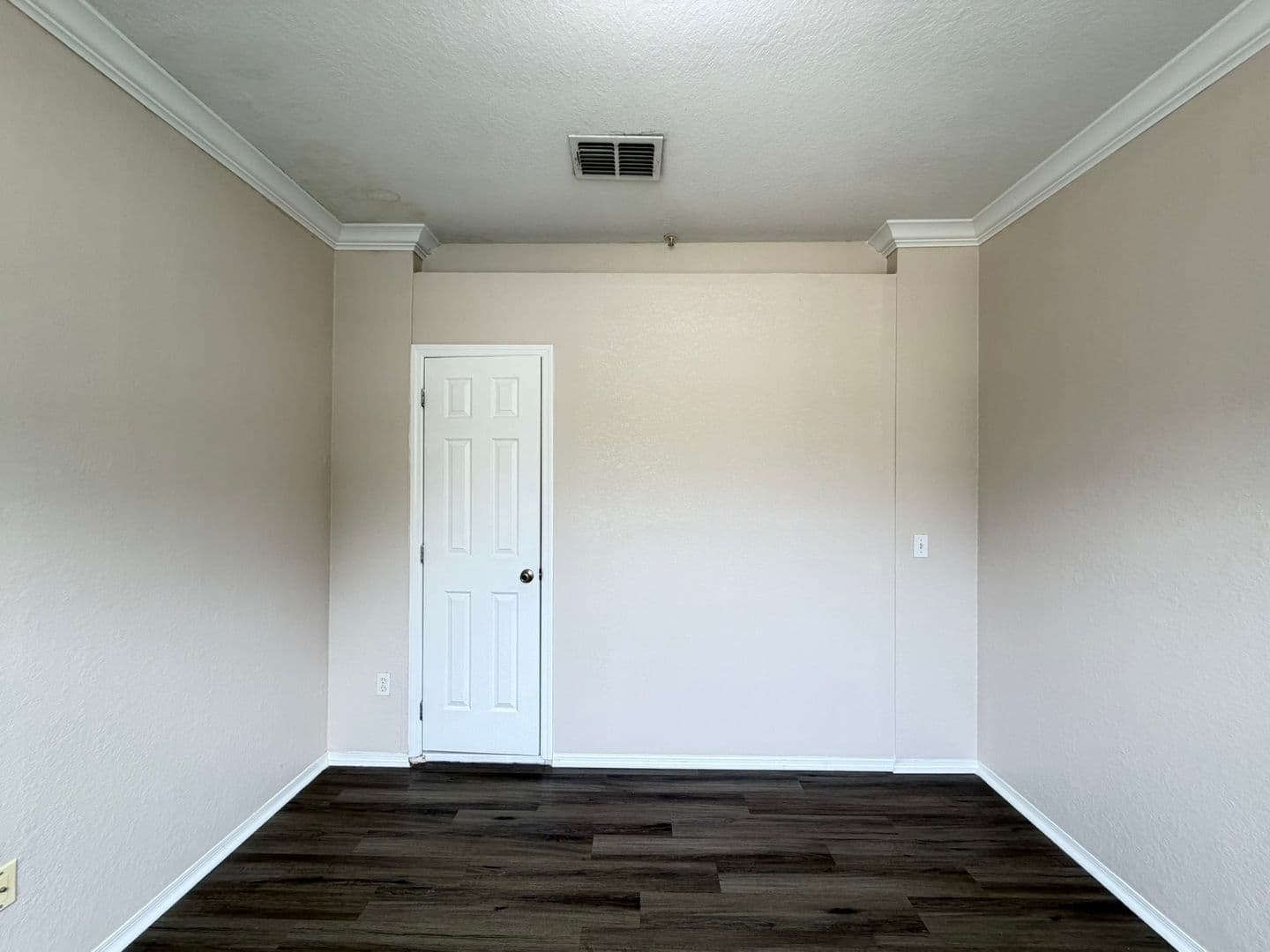 Orlando House: 3319 S Kirkman Rd. #311