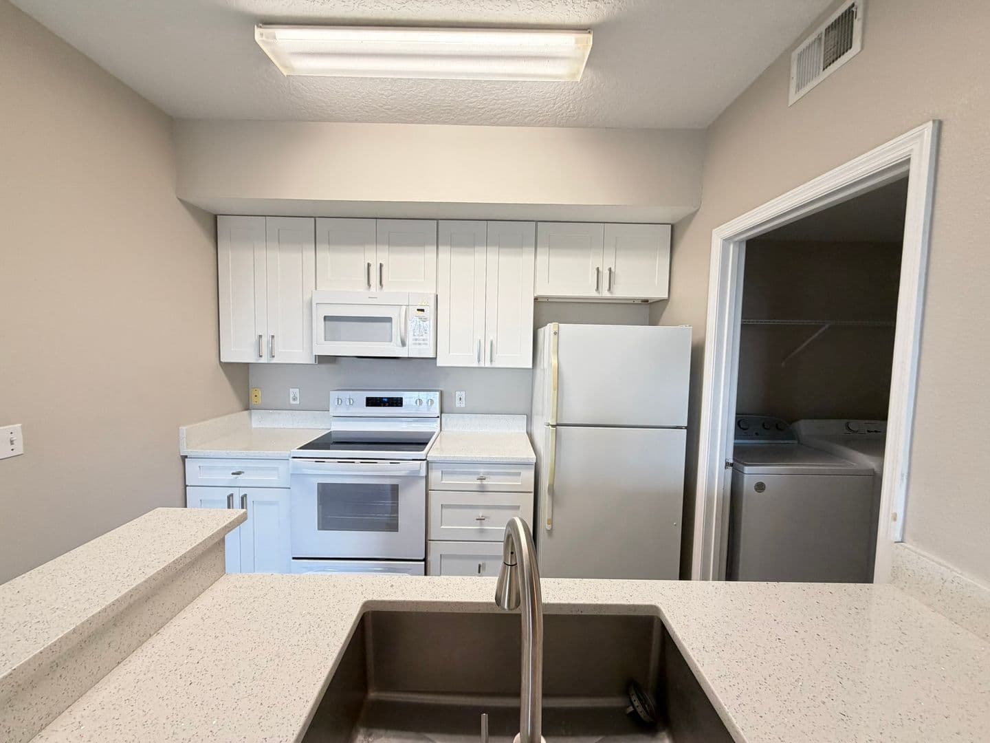 Orlando House: 5578 Metrowest Blvd.