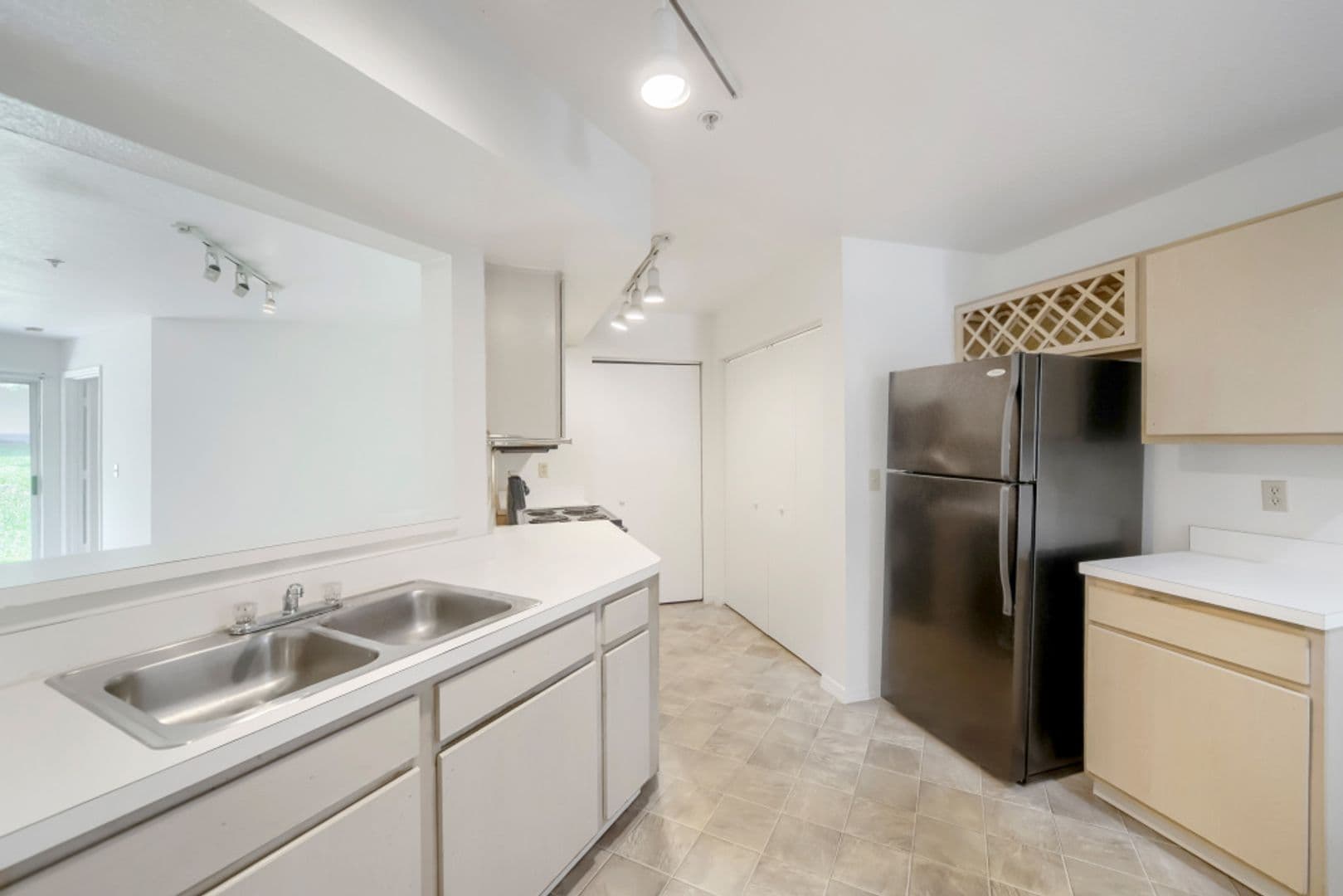 Orlando House: 7270 Westpointe Blvd