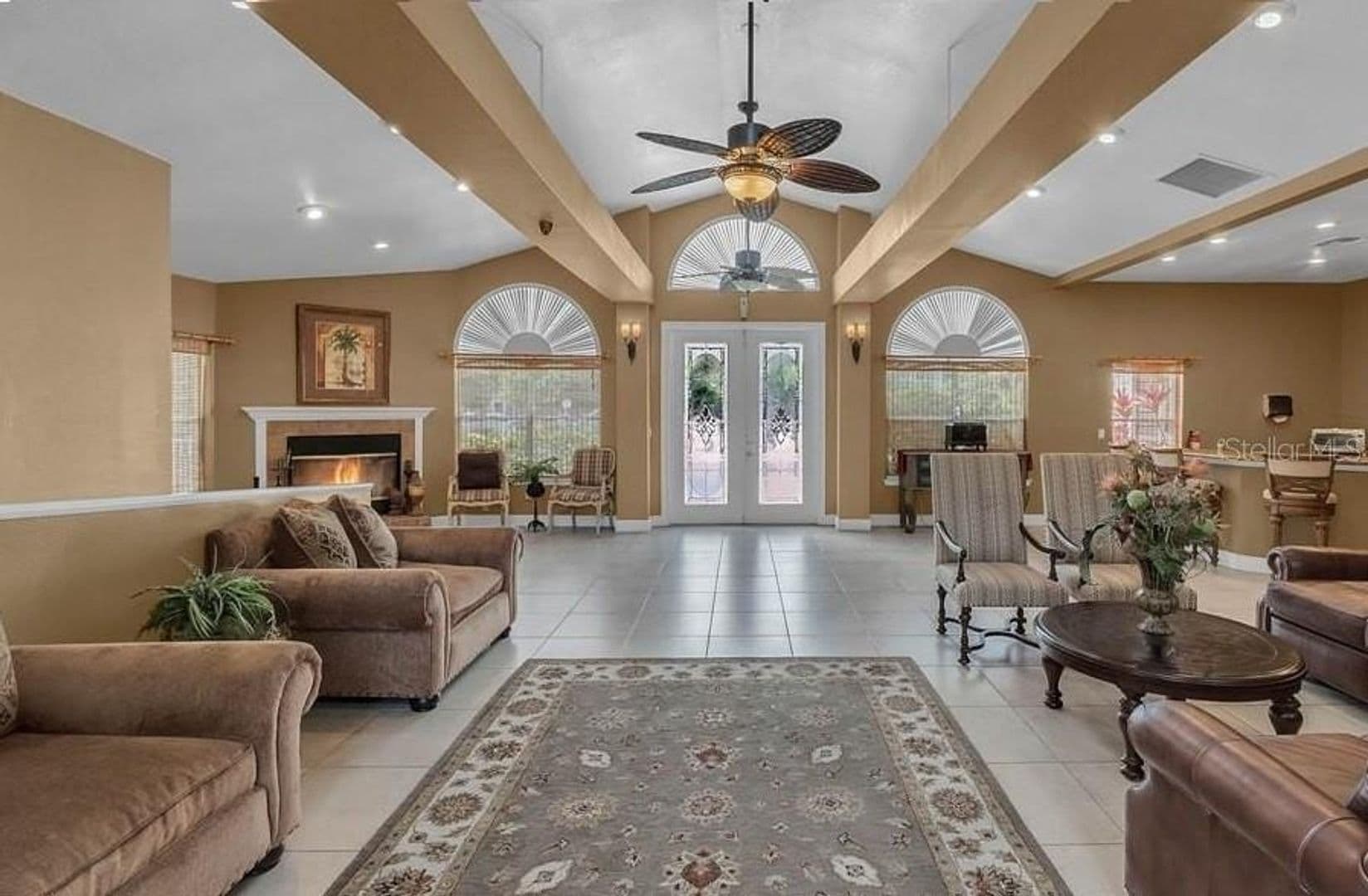 Lake Mary House: 2548 Grassy Point Dr. #202