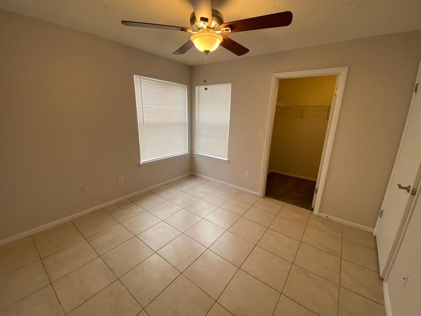 Lake Mary House: 2548 Grassy Point Dr. #202