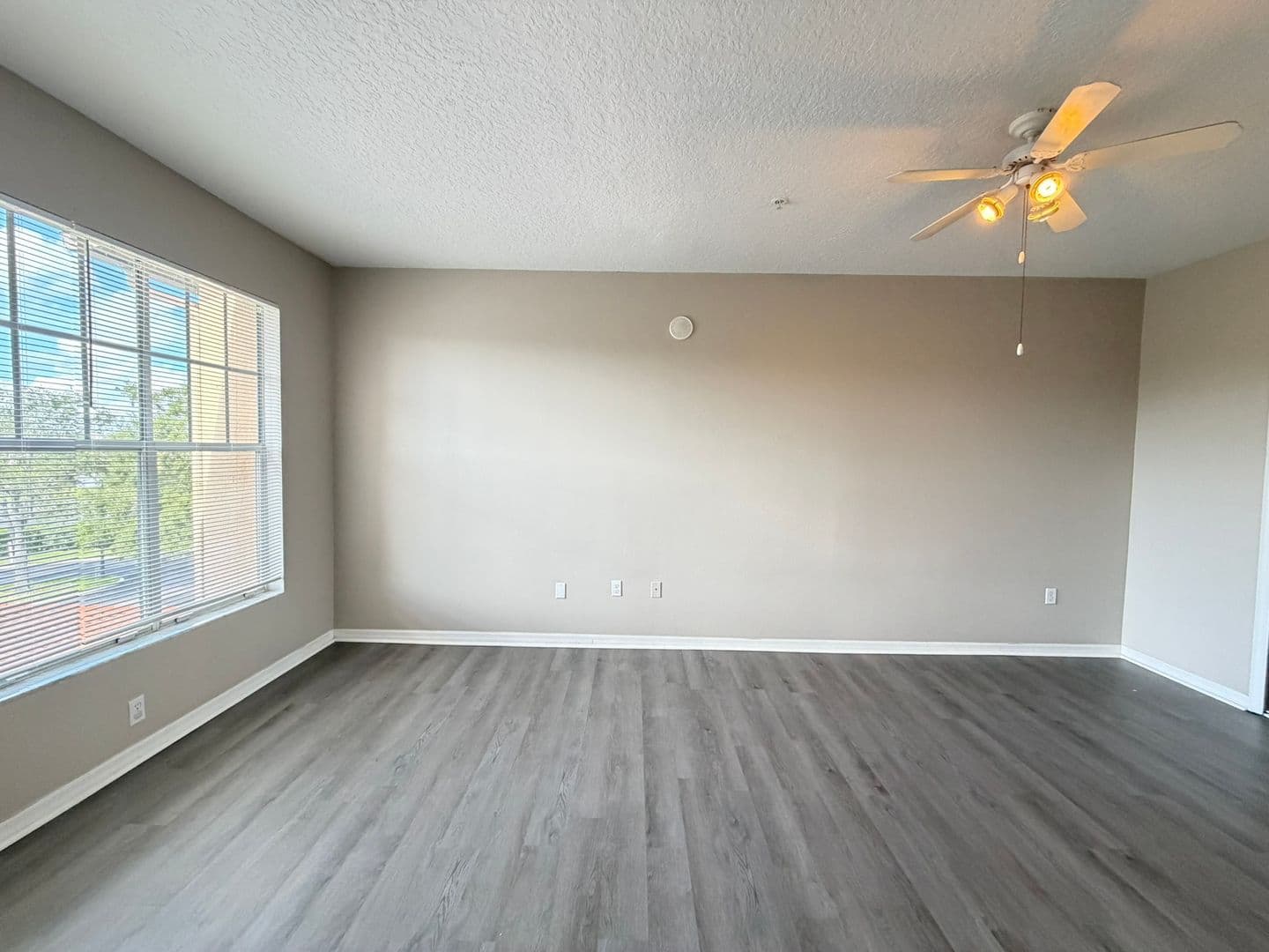 Orlando House: 5578 Metrowest Blvd.