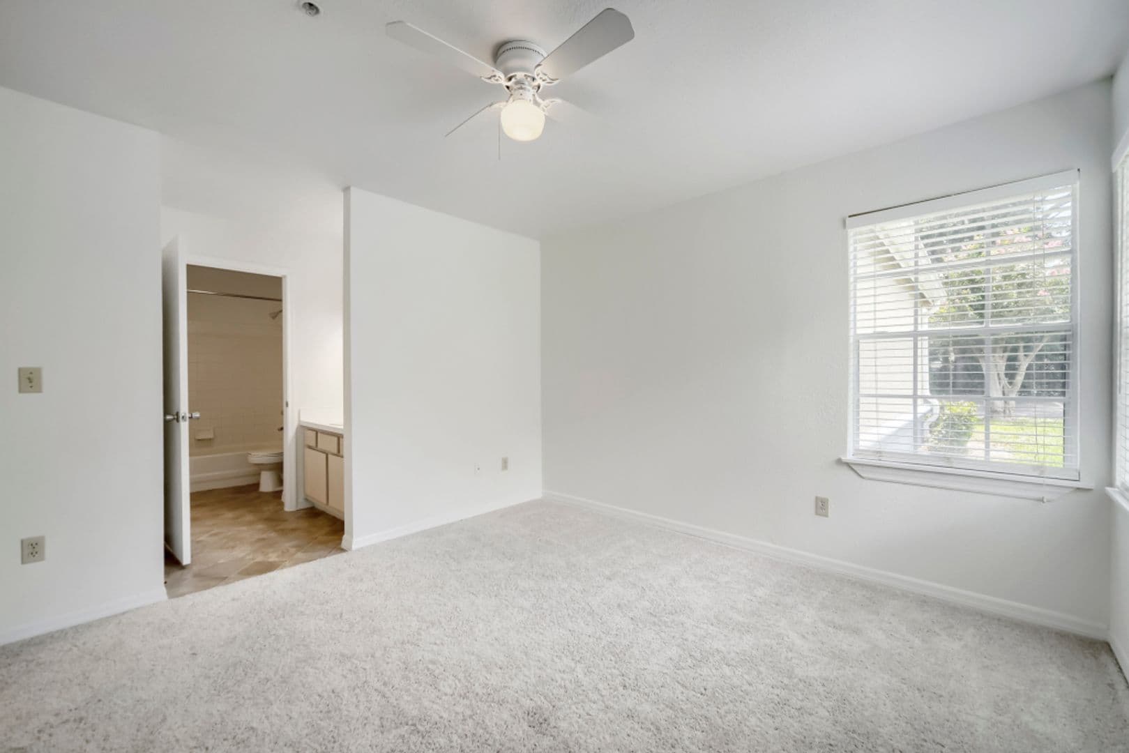 Orlando House: 7270 Westpointe Blvd